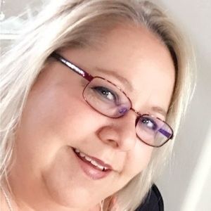 Meet your Posher, Camille